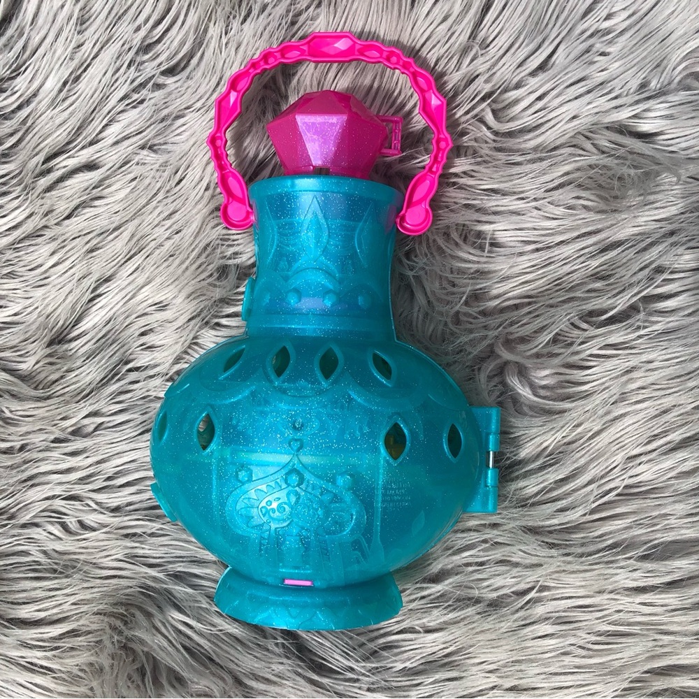 Discontinued Shimmer & Shine Teenie Genies Deluxe Collectors Lamp Carrying Case